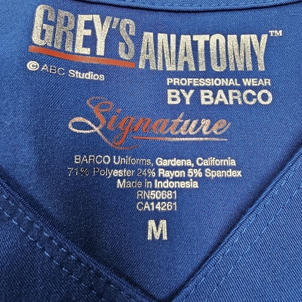 Grey's Anatomy By Barco Short Sleeve V-Neck Signature Srub Top Size M - Picture 10 of 11
